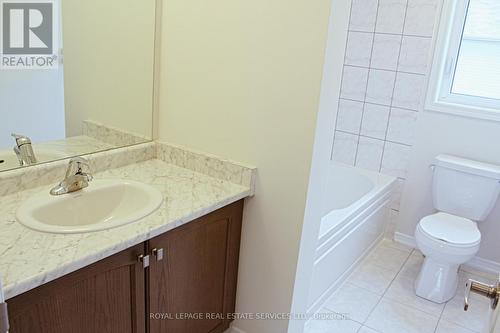 76 Cooke Avenue, Brantford, ON - Indoor Photo Showing Bathroom