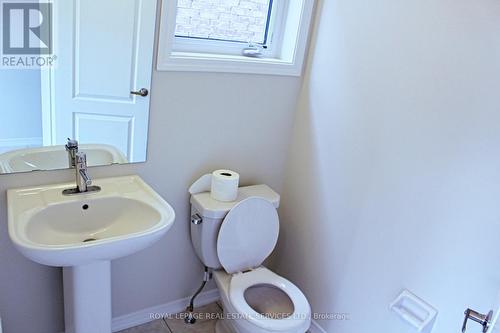 76 Cooke Avenue, Brantford, ON - Indoor Photo Showing Bathroom