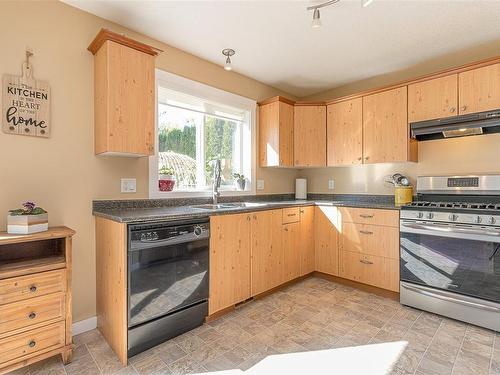 1355 Cedarwood Rd, Ladysmith, BC 