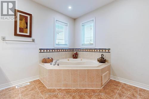 5117 Dubonet Drive, Mississauga (Churchill Meadows), ON - Indoor Photo Showing Bathroom