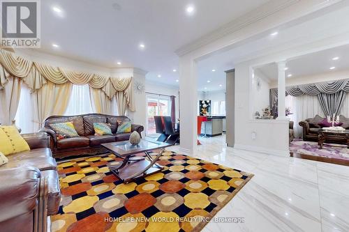 5117 Dubonet Drive, Mississauga, ON - Indoor Photo Showing Living Room