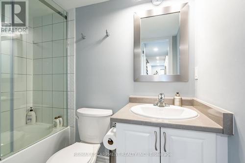 61 - 383 Dundas Street E, Hamilton (Waterdown), ON - Indoor Photo Showing Bathroom