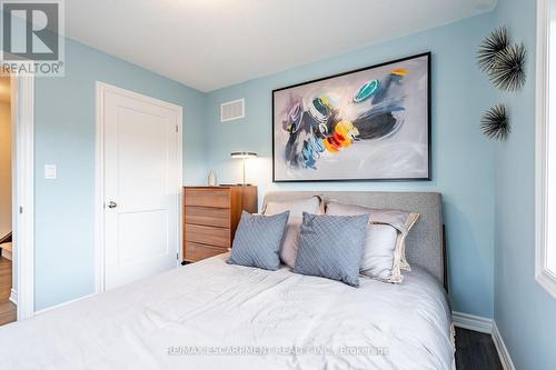 61 - 383 Dundas Street E, Hamilton (Waterdown), ON - Indoor Photo Showing Bedroom