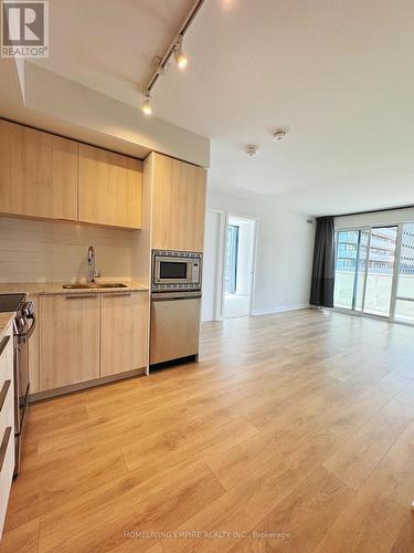 1212 - 501 Yonge Street, Toronto (Bay Street Corridor), ON - Indoor Photo Showing Kitchen