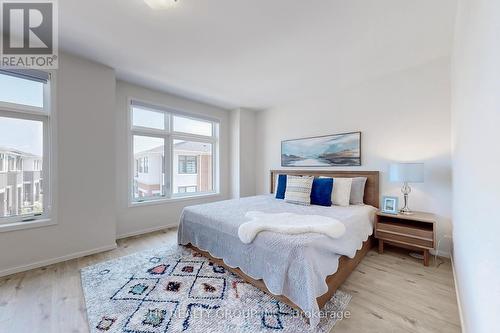 10 Emily Charron Lane, Richmond Hill, ON - Indoor Photo Showing Bedroom