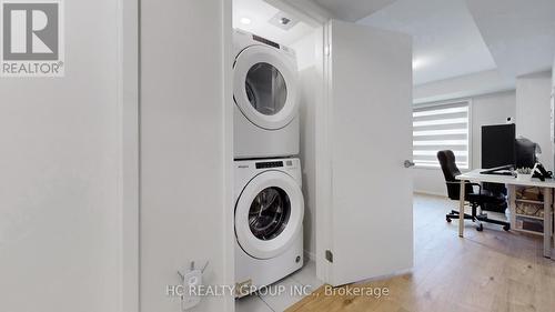 10 Emily Charron Lane, Richmond Hill, ON - Indoor Photo Showing Laundry Room