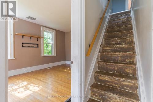 73 Victoria Avenue N, Kawartha Lakes, ON - Indoor Photo Showing Other Room