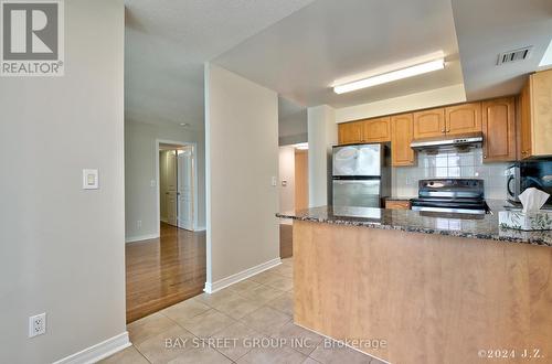 616 - 503 Beecroft Road, Toronto (Willowdale West), ON - Indoor Photo Showing Kitchen