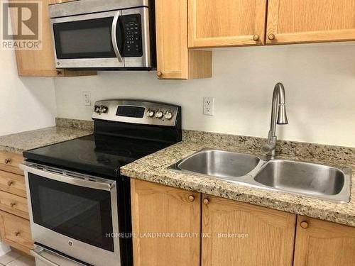 278 - 306 John Street, Markham (Aileen-Willowbrook), ON - Indoor Photo Showing Kitchen With Double Sink