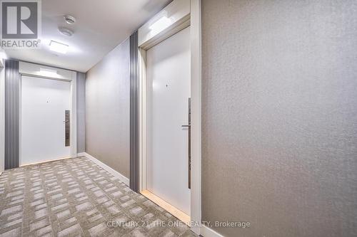 1810 - 75 Oneida Crescent, Richmond Hill, ON - Indoor