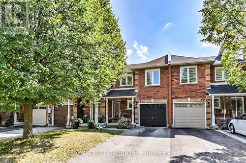 71 Silverdart Crescent, Richmond Hill, ON - Outdoor With Facade