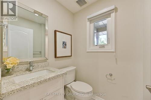 71 Silverdart Crescent, Richmond Hill, ON - Indoor Photo Showing Bathroom