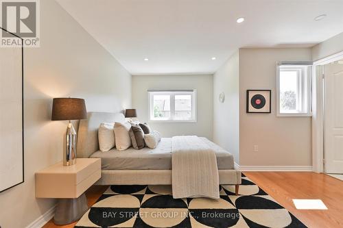 71 Silverdart Crescent, Richmond Hill, ON - Indoor Photo Showing Bedroom