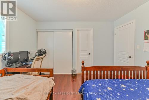 170 The Queensway, Barrie (Innis-Shore), ON - Indoor Photo Showing Bedroom