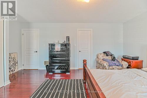 170 The Queensway, Barrie (Innis-Shore), ON - Indoor Photo Showing Bedroom