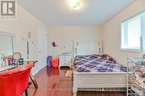 170 The Queensway, Barrie, ON - Indoor Photo Showing Bedroom