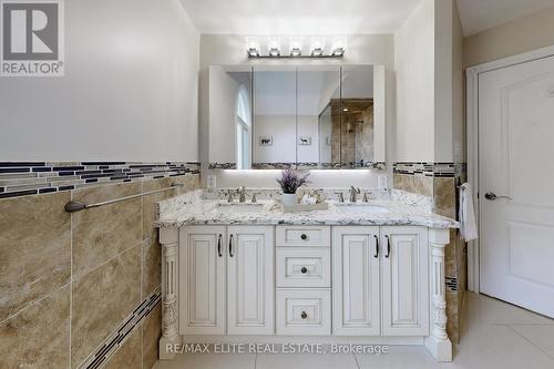 30 John Button Boulevard, Markham (Buttonville), ON - Indoor Photo Showing Bathroom