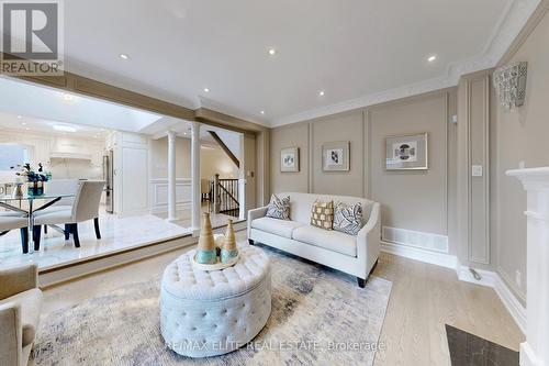 30 John Button Boulevard, Markham, ON - Indoor Photo Showing Living Room