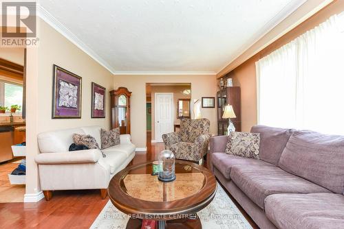 1363 Sheldon Avenue, Oakville (Bronte West), ON - Indoor Photo Showing Living Room