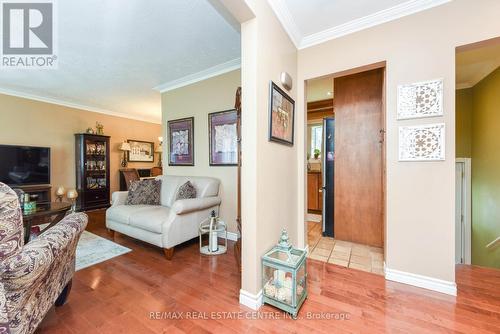 1363 Sheldon Avenue, Oakville (Bronte West), ON - Indoor Photo Showing Living Room