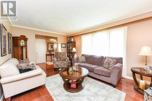 1363 Sheldon Avenue, Oakville (Bronte West), ON - Indoor Photo Showing Living Room