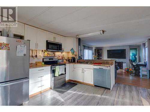 7505 Old Cariboo Highway, Prince George, BC - Indoor Photo Showing Kitchen