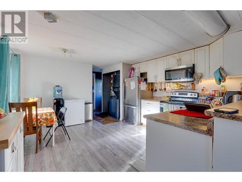 7505 Old Cariboo Highway, Prince George, BC - Indoor Photo Showing Kitchen