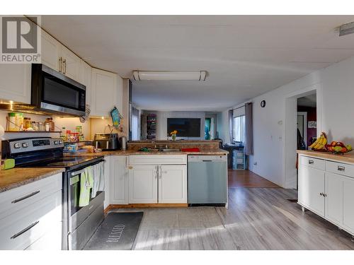 7505 Old Cariboo Highway, Prince George, BC - Indoor Photo Showing Kitchen