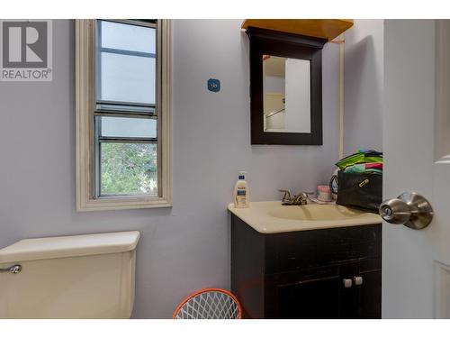 7505 Old Cariboo Highway, Prince George, BC - Indoor Photo Showing Bathroom