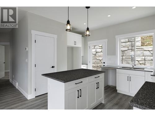 806 Cliff Avenue Unit# 107, Enderby, BC - Indoor Photo Showing Kitchen