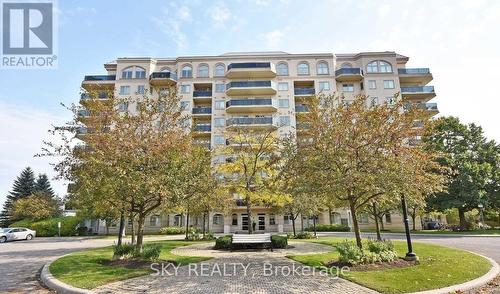 707 - 10 Dayspring Circle, Brampton, ON - Outdoor With Balcony With Facade