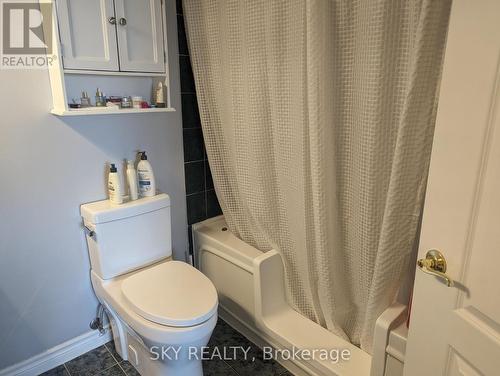 707 - 10 Dayspring Circle, Brampton (Goreway Drive Corridor), ON - Indoor Photo Showing Bathroom