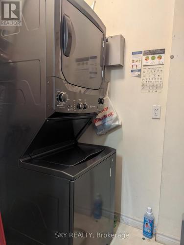 707 - 10 Dayspring Circle, Brampton (Goreway Drive Corridor), ON - Indoor Photo Showing Laundry Room