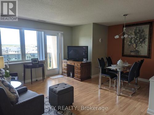 707 - 10 Dayspring Circle, Brampton (Goreway Drive Corridor), ON - Indoor Photo Showing Living Room