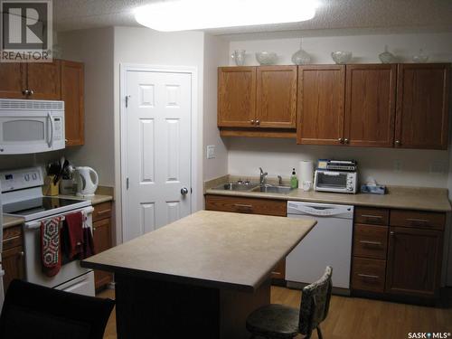 306 2006 7Th Street, Rosthern, SK - Indoor Photo Showing Kitchen With Double Sink