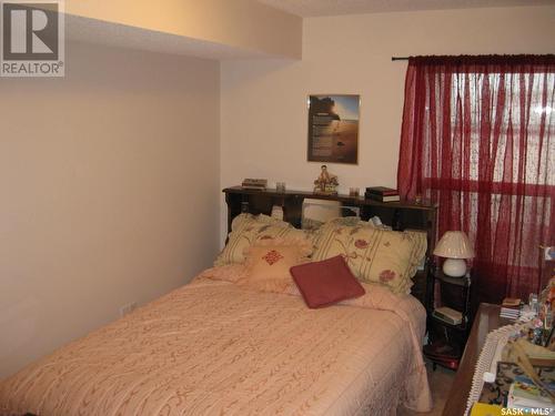 306 2006 7Th Street, Rosthern, SK - Indoor Photo Showing Bedroom