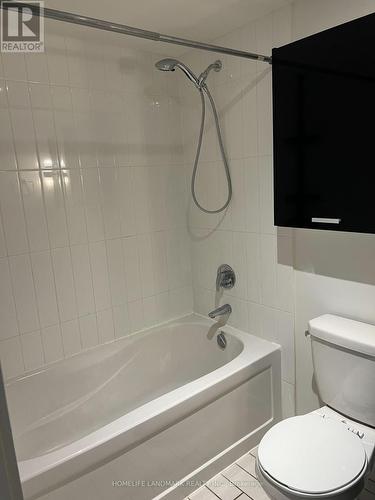 901B - 19 Singer Court, Toronto (Bayview Village), ON - Indoor Photo Showing Bathroom