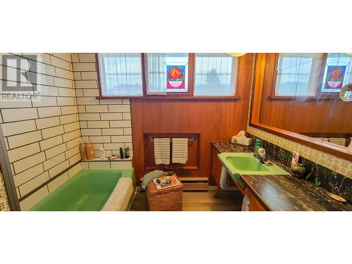 5 Wohler Street, Kitimat, BC - Indoor Photo Showing Bathroom