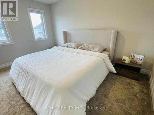 38 Allenwood Road, Springwater, ON - Indoor Photo Showing Bedroom