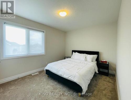 38 Allenwood Road, Springwater, ON - Indoor Photo Showing Bedroom