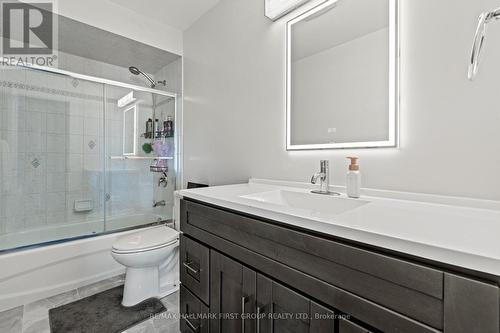 84 Bathgate Crescent, Clarington (Courtice), ON - Indoor Photo Showing Bathroom