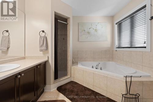 84 Bathgate Crescent, Clarington (Courtice), ON - Indoor Photo Showing Bathroom