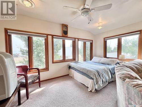 307 Ruby Drive, Hitchcock Bay, SK - Indoor Photo Showing Bedroom