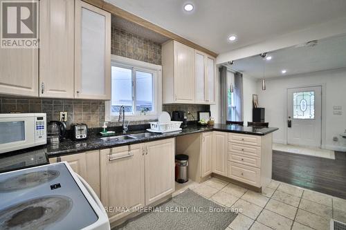 43 Meadowview Avenue, Markham, ON - Indoor Photo Showing Kitchen With Double Sink