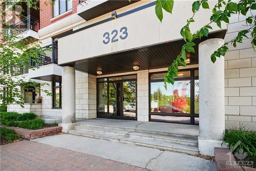 323 Winona Avenue Unit#405, Ottawa, ON - Outdoor