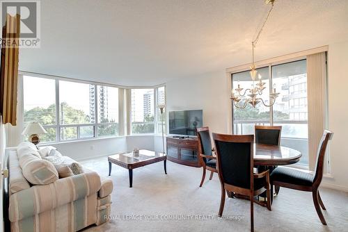 404 - 91 Townsgate Drive, Vaughan, ON - Indoor