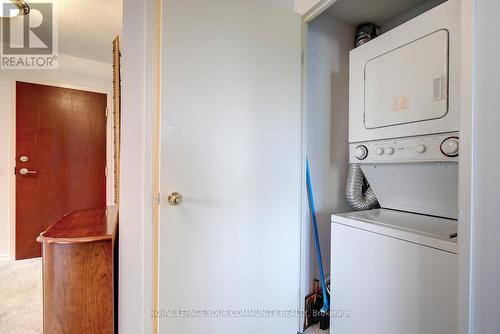 404 - 91 Townsgate Drive, Vaughan, ON - Indoor Photo Showing Laundry Room