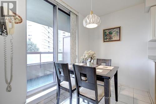 404 - 91 Townsgate Drive, Vaughan, ON - Indoor Photo Showing Dining Room