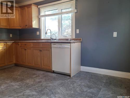 302 Humboldt Street, Jansen, SK - Indoor Photo Showing Kitchen