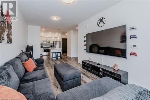 399 Queen St S Street Unit# 102, Kitchener, ON - Indoor Photo Showing Living Room